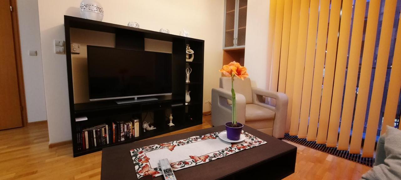 Angel City Apartments — Photos 2